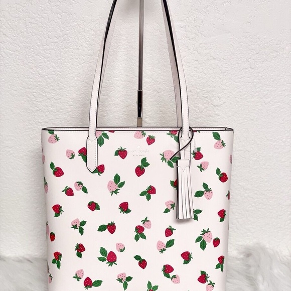🍓 Kate Spade Jana Tossed Strawberry Printed Tote - Picture 1 of 10